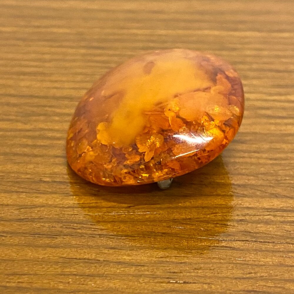 Light Honey Real AMBER brooch / Vintage (1.5")